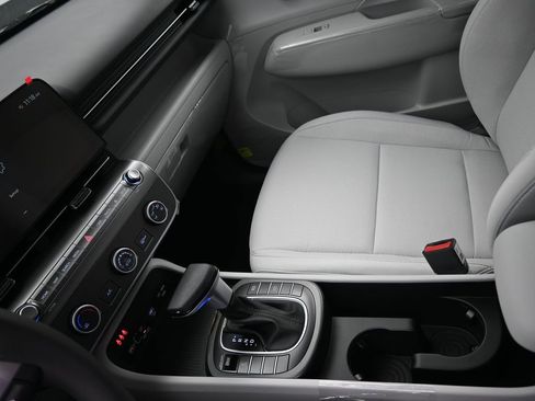 New 2026 Hyundai Kona SE image 19