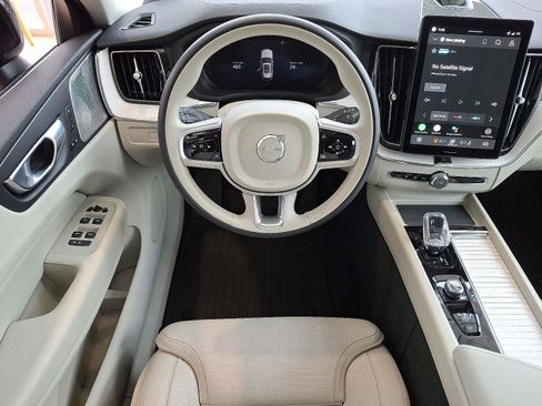 Certified 2026 Volvo XC60 T8 Ultra image 9