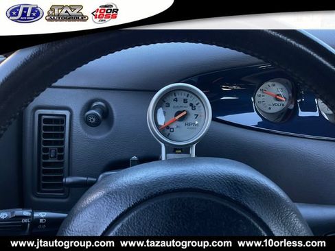 Used 2001 Chrysler Prowler RWD image 13