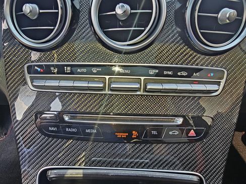 Used 2019 Mercedes-Benz GLC 43 AMG 4MATIC image 22