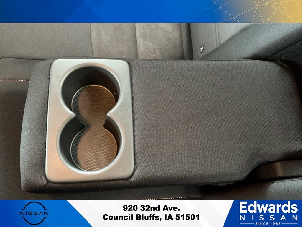 Used 2025 Nissan Sentra SR FWD image 12