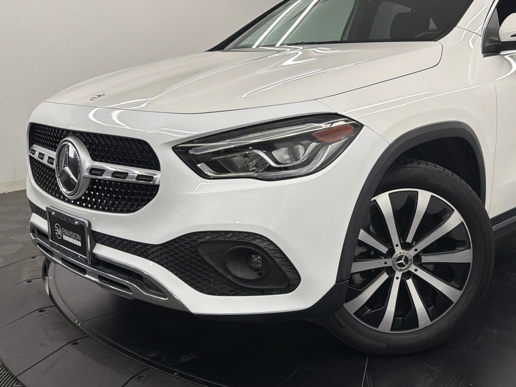 Used 2022 Mercedes-Benz GLA 250 w/ Premium Package Lite image 4