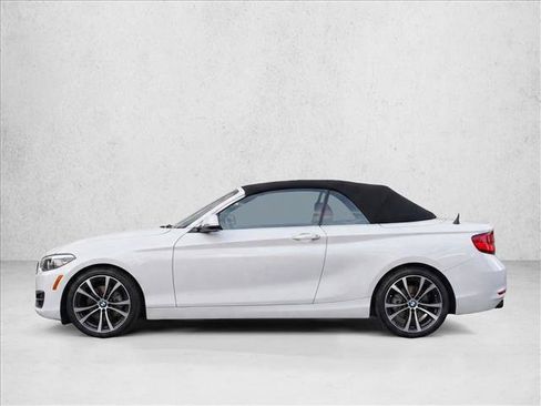 Used 2019 BMW 230i Convertible RWD image 4