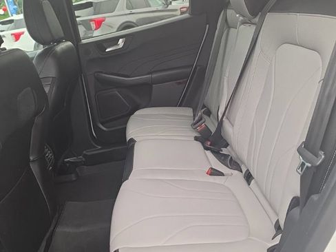 Certified 2025 Ford Escape Platinum w/ Premium Technology Package AWD/4WD image 14