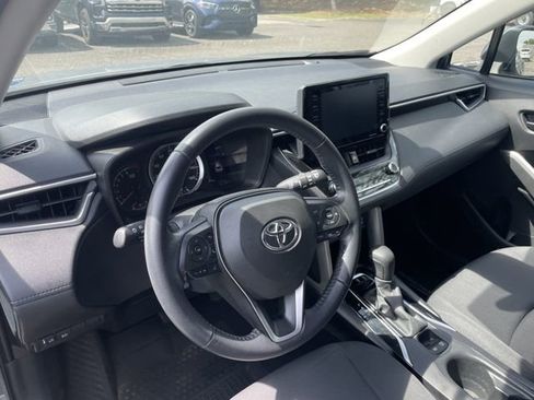 Used 2022 Toyota Corolla Cross LE FWD image 18