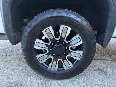 Used 2024 GMC Sierra 3500 Denali w/ Denali Reserve Package image 20