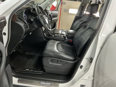 Used 2022 Nissan Armada Platinum w/ Captain's Chairs Package AWD/4WD image 11