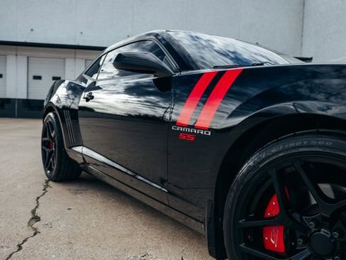 Used 2011 Chevrolet Camaro SS w/ Interior Accent Trim Package image 28