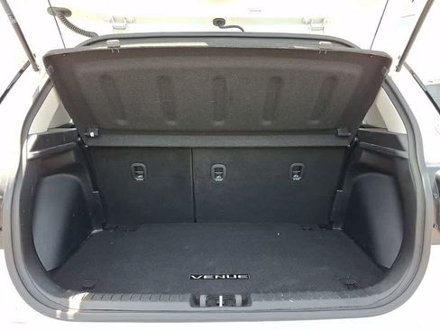 Used 2022 Hyundai Venue SEL w/ Cargo Package image 28