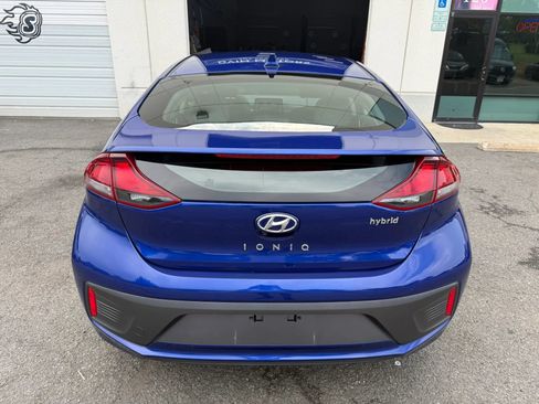 Used 2022 Hyundai Ioniq SE FWD image 14