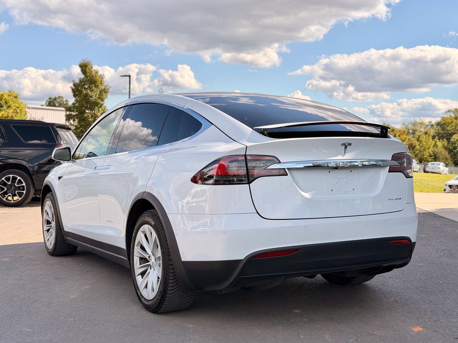 Used 2019 Tesla Model X 75D AWD/4WD image 24