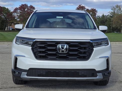 New 2025 Honda Pilot EX-L image 13