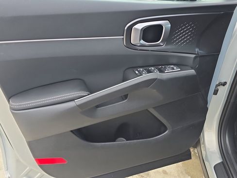 New 2026 Kia Sorento S w/ S Panoramic Sunroof Package FWD image 17
