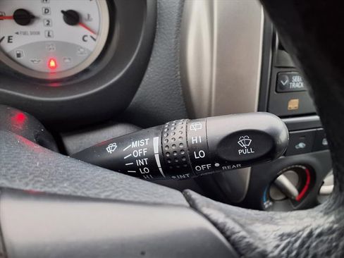 Used 2005 Toyota RAV4 4WD image 20