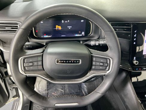 Used 2022 Jeep Wagoneer Series III w/ Premium Group I image 10