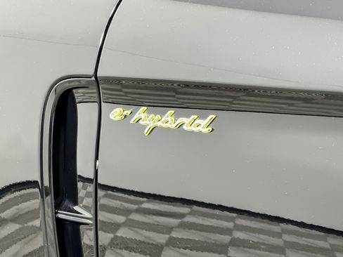 Used 2018 Porsche Panamera 4 image 27