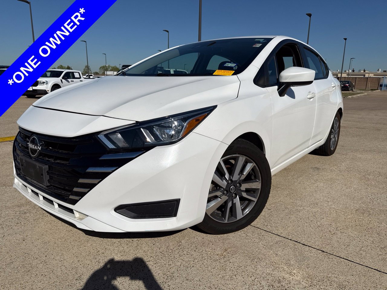 Used 2023 Nissan Versa SV FWD image 1