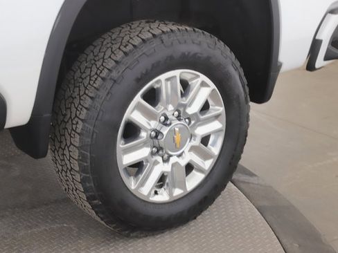 Used 2025 Chevrolet Silverado 2500 High Country w/ High Country Premium Package image 14