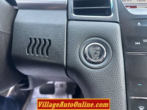 Used 2018 Ford Taurus SEL w/ Equipment Group 201A FWD image 20