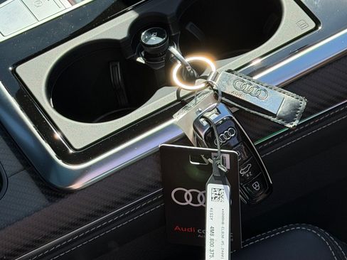 Used 2024 Audi RS Q8 AWD/4WD image 20