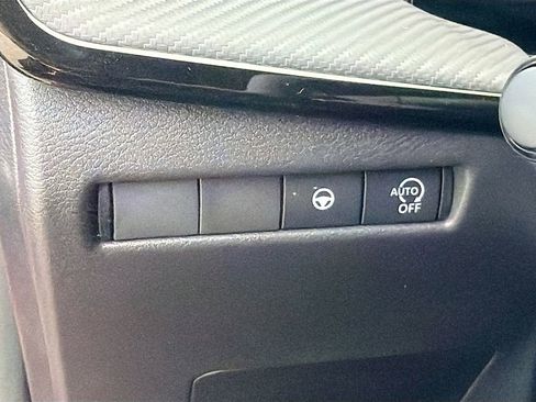 New 2026 Nissan Kicks SR image 10