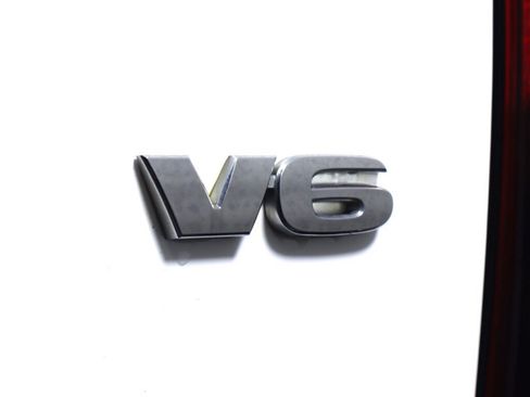 Used 2018 Toyota Tacoma SR5 image 34