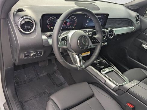 New 2026 Mercedes-Benz GLB 250 image 12