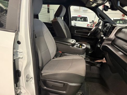 Certified 2024 RAM 2500 Big Horn w/ Safety Group AWD/4WD image 10