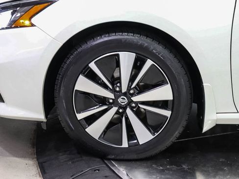 Used 2020 Nissan Altima 2.5 SL AWD/4WD image 9