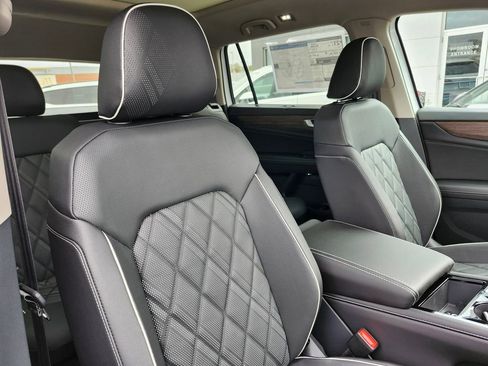 New 2026 Volkswagen Atlas SEL Premium R-Line AWD/4WD image 13