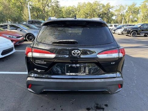 Certified 2024 Toyota Corolla Cross LE FWD image 3