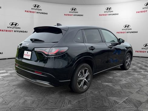 Used 2024 Honda HR-V EX-L image 3