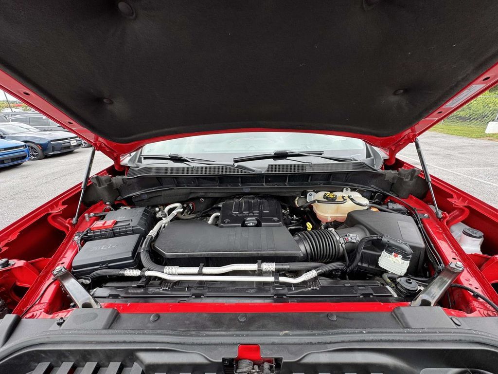 Used 2022 Chevrolet Silverado 1500 Custom w/ LPO, Dark Essentials Package AWD/4WD image 12