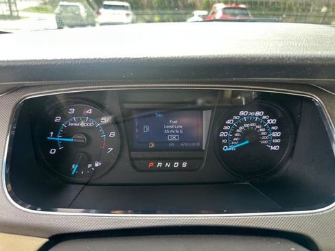 Used 2018 Ford Taurus SE image 25