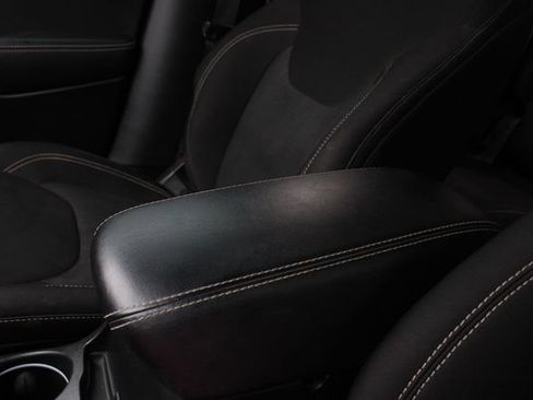 Used 2015 Jeep Cherokee Latitude image 18