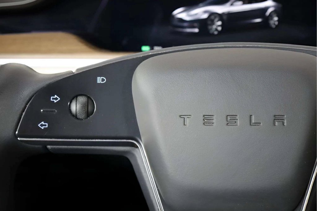 Used 2023 Tesla Model S Standard Range AWD/4WD image 27