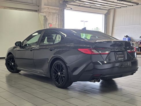 Certified 2025 Toyota Camry SE w/ Convenience Package image 15