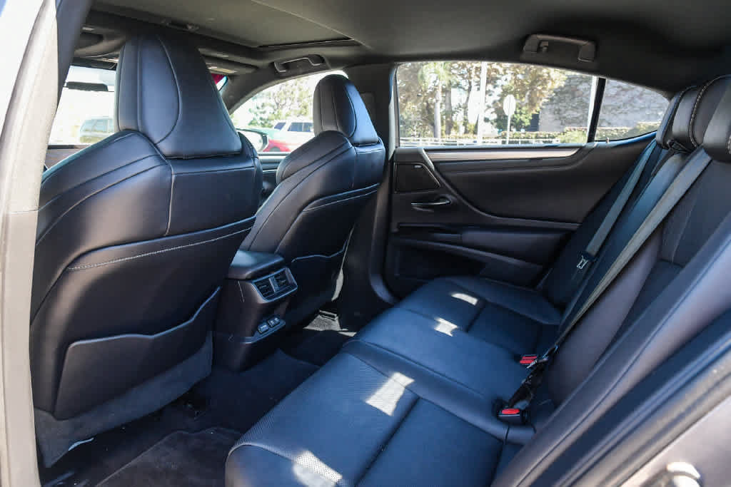 Used 2019 Lexus ES 350 F Sport w/ Accessory Package 2 FWD image 17
