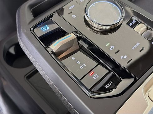 New 2026 BMW iX xDrive45 AWD/4WD image 17
