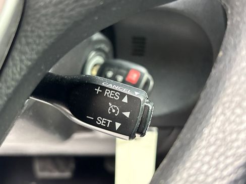 Used 2015 Toyota Corolla L image 19