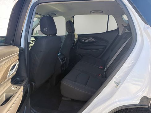 Used 2022 GMC Terrain SLE w/ Driver Convenience Package image 12