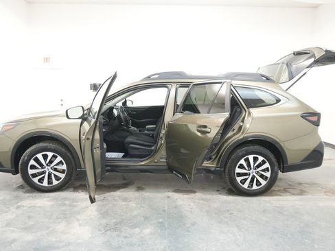 Used 2021 Subaru Outback Premium image 26