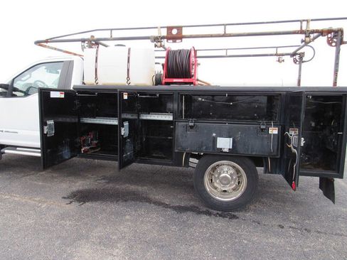 Used 2019 Ford F550 2WD Regular Cab Super Duty image 28