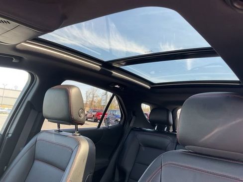 Certified 2023 Chevrolet Equinox RS w/ RS Leather Package AWD/4WD image 8