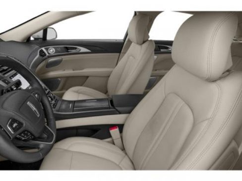 Used 2020 Lincoln MKZ w/ Convenience Package FWD image 9