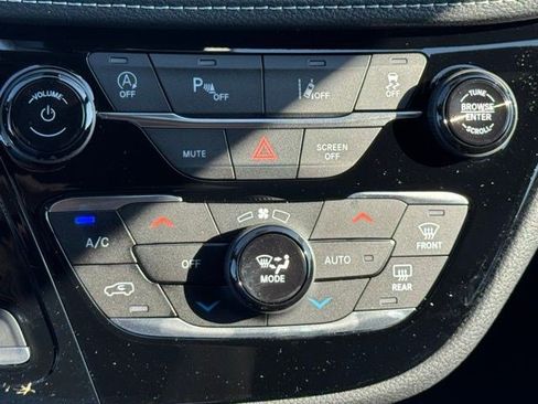 New 2026 Chrysler Pacifica Select FWD image 22