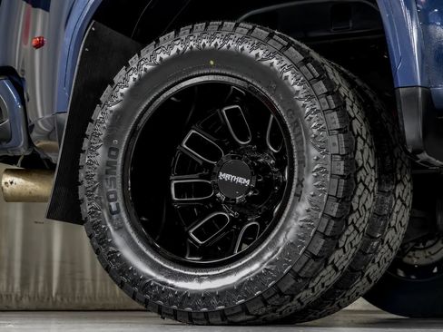 Used 2022 GMC Sierra 3500 Denali w/ Denali Ultimate Package AWD/4WD image 53