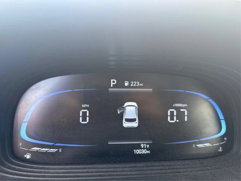 Used 2025 Hyundai Venue SEL FWD image 19