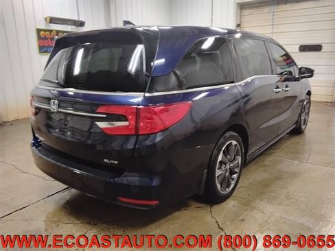Used 2024 Honda Odyssey Elite image 3