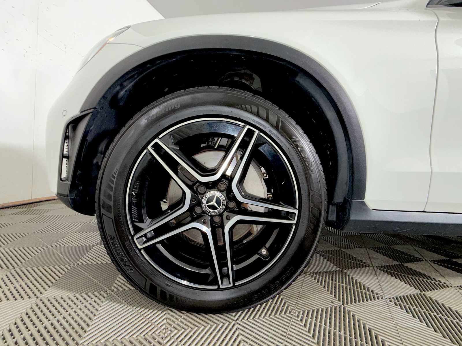 Used 2021 Mercedes-Benz GLC 300 4MATIC image 8